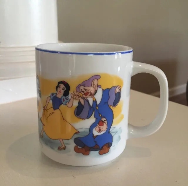 Snow White and the Seven Dwarfs Mug Disney Disneyland Disneyworld