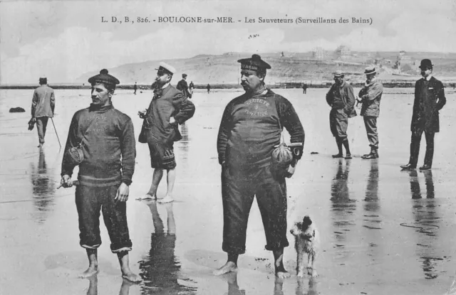 Cpa 62 Boulogne Sur Mer / Les Sauveteurs / Surveillants Des Bains