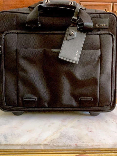 Tumi T-Tech  Nwot Computer Business  Travel Padding Bag Wheeled Carry On Rolling