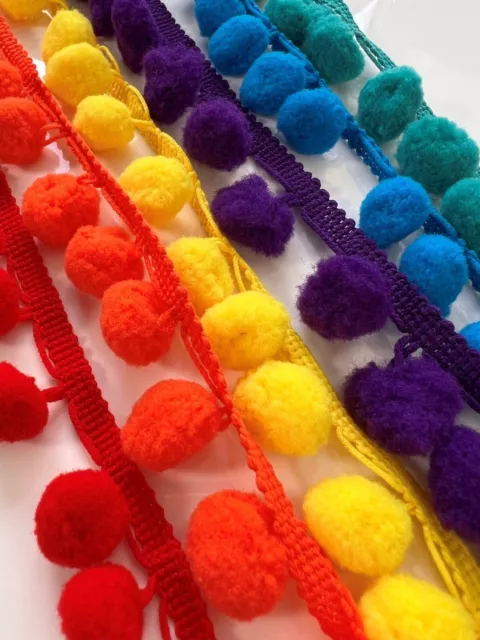 Pom Pom Trim 15mm sold per metre