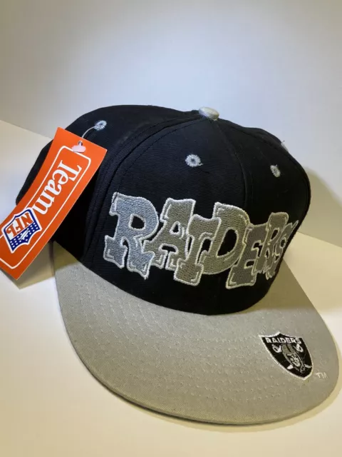 New Old Stock Vintage 1995 LOS ANGELES RAIDERS 4real NFL Snapback Baseball Cap