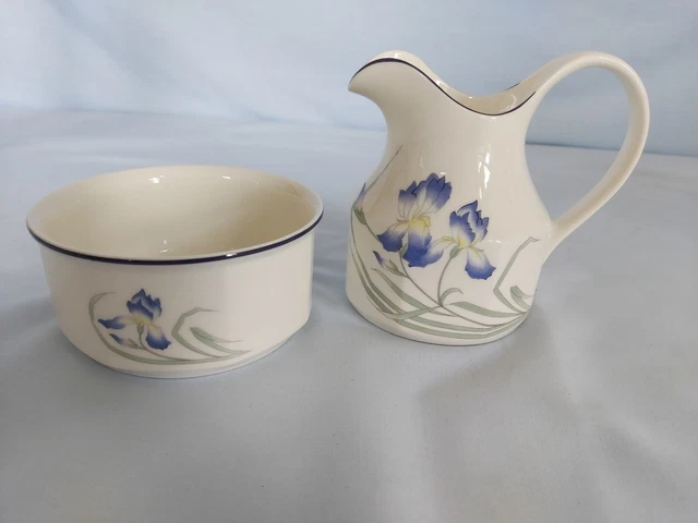 Royal Doulton Minerva Milk Jug Creamer & Sugar Bowl Very Good Condition