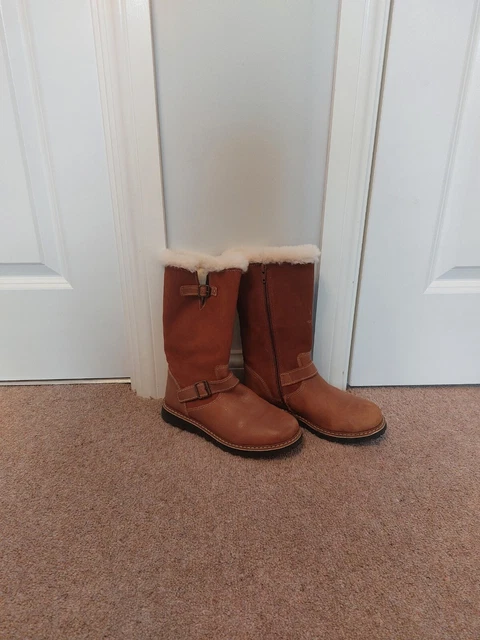 Charles clinkard deals girls boots