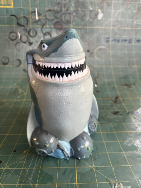 Disney auf Eisfund Nemo BRUCE der Hai geformter Flip Deckel Becher Stein Tasse