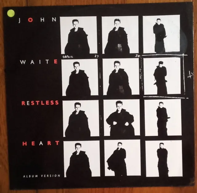DISQUE VINYLE MAXI 45t  12" JOHN WAITE « Restless heart » + 2 ROCK U.K 1984