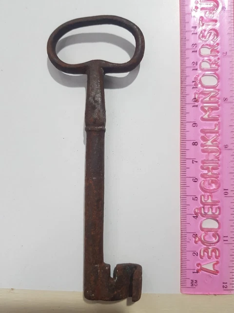 Lot De 2 Clés Anciennes En Fer Forgé – XIXe Siècle – 17 Cm – Fabriquées En France