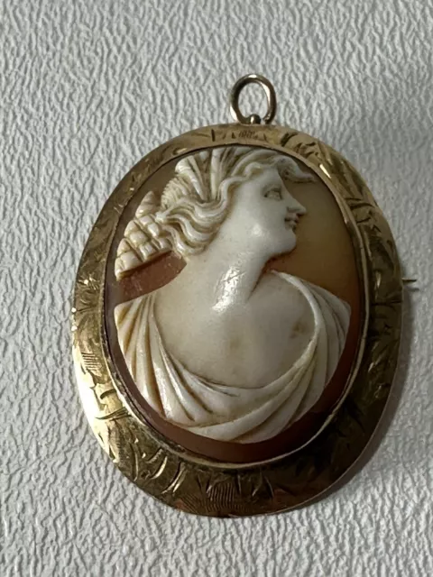 Elegant Antique Solid 10k Gold mount Shell Cameo Brooch Pendant Roman Goddess