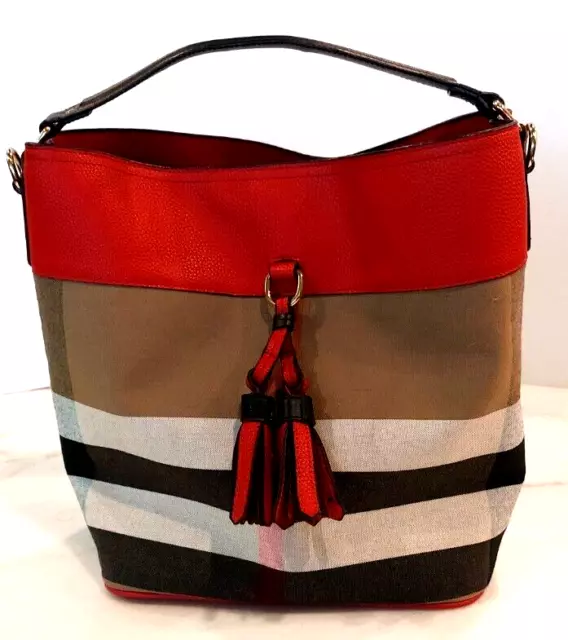 Beautiful Authentic Med Burberry Bucket Bag / Purse in GUC  $895