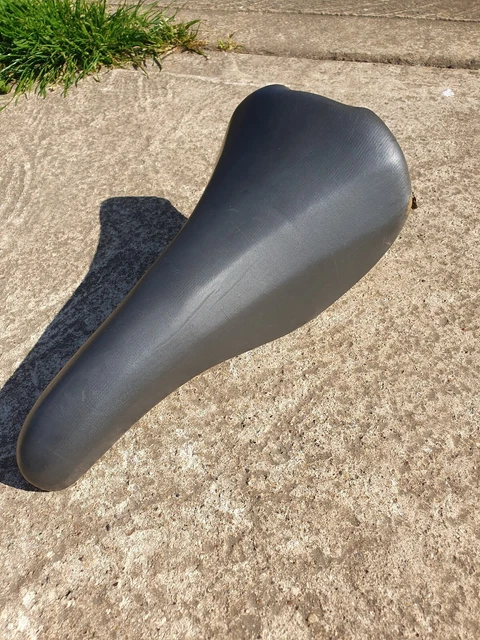 Vintage Selle Velo De Course Milremo Simili Cuir Ressort Old Racing