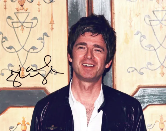Original Signed Photo of Noel Gallagher + COA