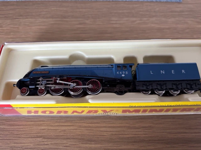 HORNBY MINITRIX N.214 4498 LNER Sir Nigel Gresley N Gauge Locomotive ...