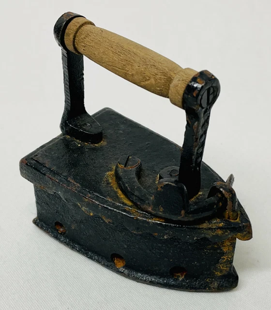 Vintage Bügeleisen - Altes Kleines Bügeleisen 9Cm - Dekoration - Indoor Outdoor