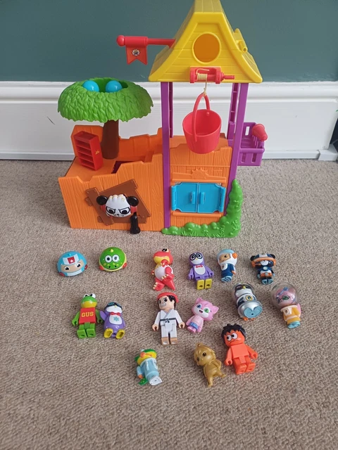 RYANS WORLD TOYS bundle INCLUDES MYSTERY PLAYDATE TREEHOUSE AND