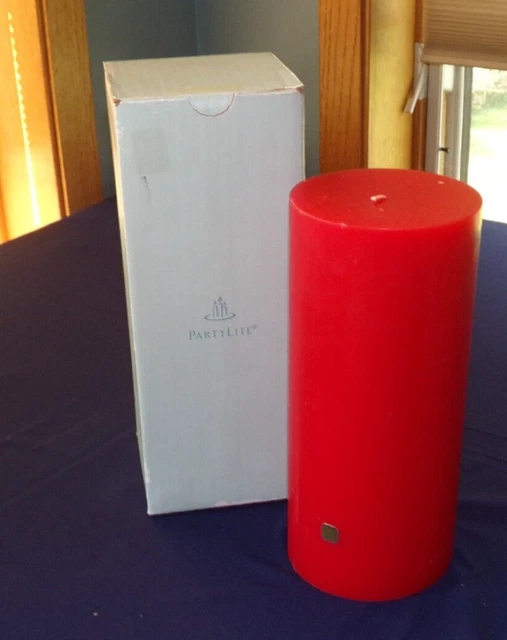 PartyLite COUNTRY APPLE Flat Top Pillar Candle 4" x 9", New/Old Stock C49203