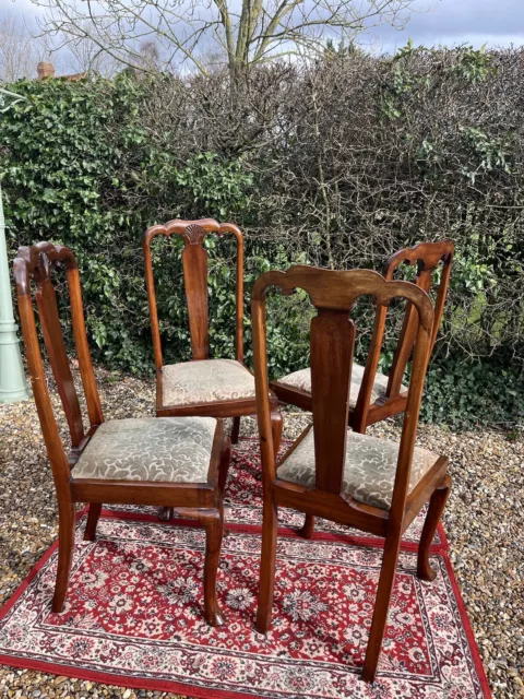 Antique Mahogany Set of 4 Dining Chairs on Cabriolet Legs