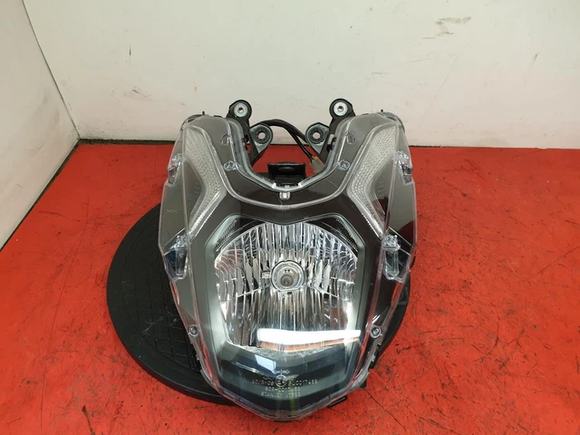 Faro Yamaha Tricity