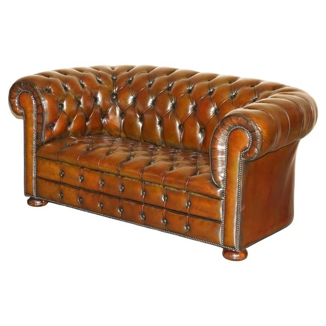 ANTiQUE LUXURY - DRAPEAU DE CLUB RÉALISÉ À CHAUSSURE EN CUIR BLANC AVEC CHESTERFIELD En vente