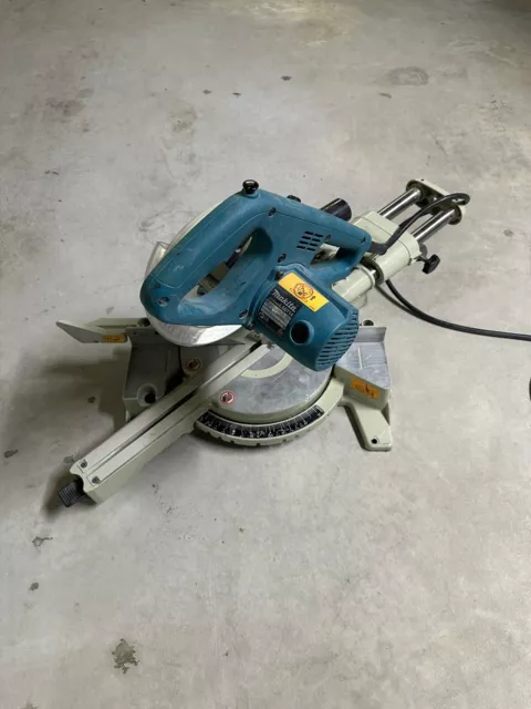 Makita 1010W 190Mm Sliding Compound Mitre Saw