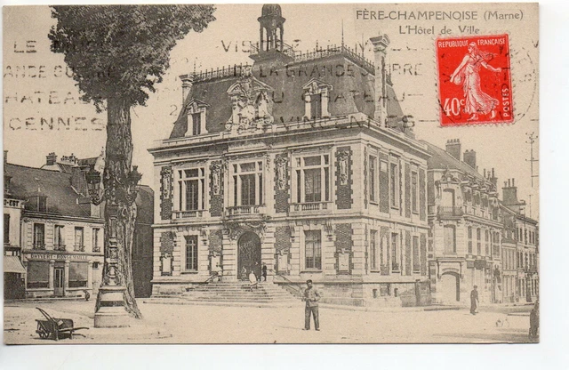 FERE CHAMPAGNE - Marne - CPA 51 - the Hotel de ville - tree square