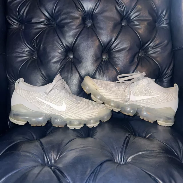 Nike White Grey Air Vapormax Flyknit Pure Platinum Athletic Running Shoe Sz W 9