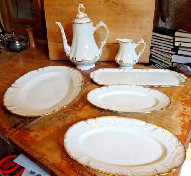 4 Plats + Théière + Pot en porcelaine de Limoges Salmon et Cie Dorures *Rare