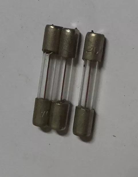 LOT DE 3 FUSIBLES VERRE AUTOMOBILE CITROEN PEUGEOT RENAULT 6X34 20 amperes