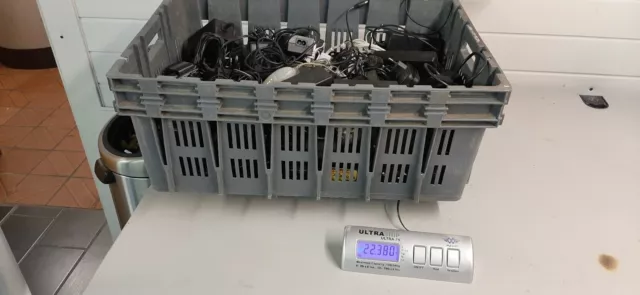 Lot de 60 ALIMENTATIONS ÉLECTRIQUES  6V~12V (23 KILOS )