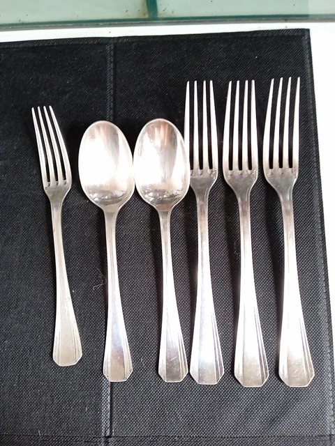 Menagere dans sets de couverts pour la cuisine Menagere dans sets de couverts pour la cuisine