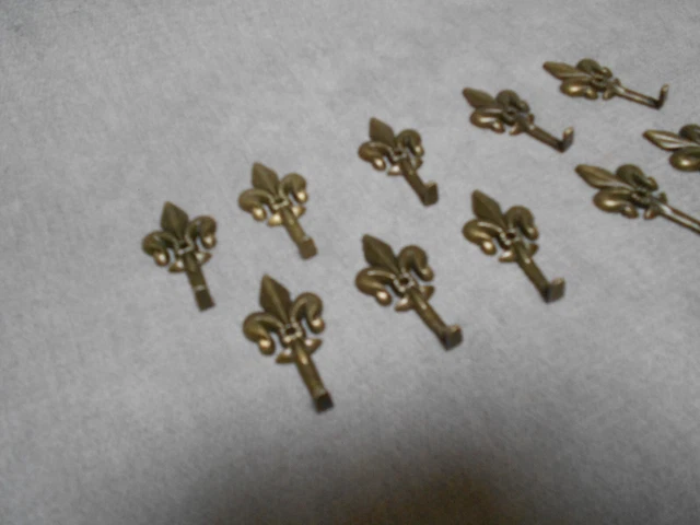10 French Vintage  metal  tiny Hooks Hangers :  LIS pattern 5