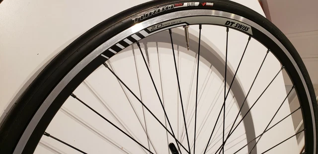 NEW DT SWISS 2.0 ETRTO - Axis 622x14 Wheelset with Specialized