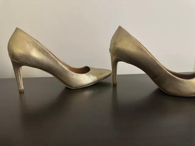 CALVIN KLEIN KIRSTIN Pointed Toe Dress Shoes PUMPS HEELS GOLD metallic 7.5