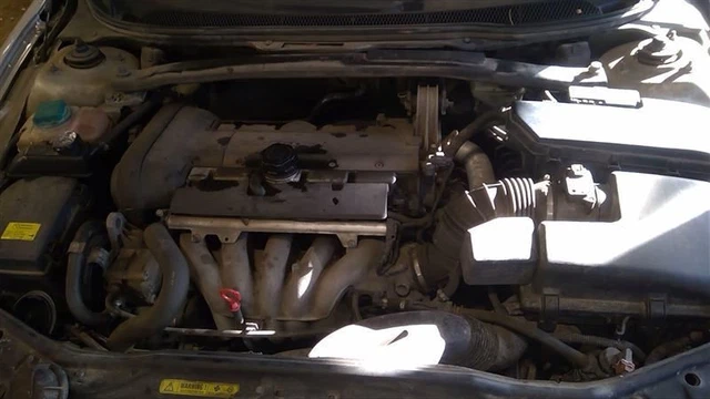 Fuse Box Engine Fits 04 VOLVO 60 SERIES 1709109