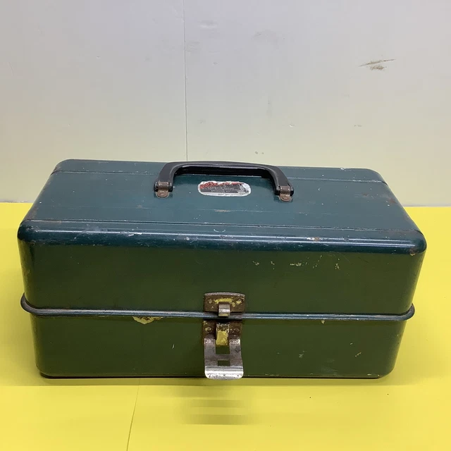 VINTAGE LIBERTY ROCHESTER NY Steel Fishing Tackle Box 2 Metal Trays