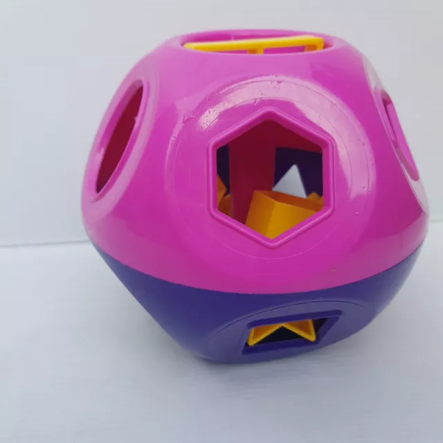 Complete Tupperware Shape O Sorter Ball Red/Blue With 10 Yellow Shapes