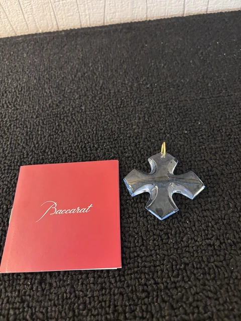 Collier Pendentif Croix En Cristal De Baccarat Couleur Parme - Fermoir En Argent 925 - Neuf Avec étiquettes