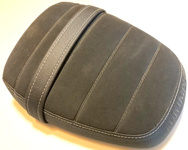 street bob pillion seat