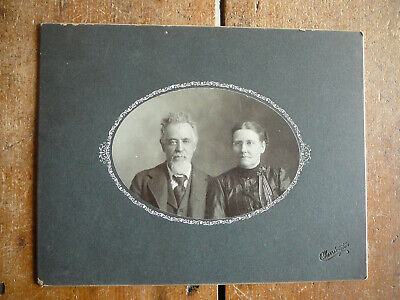 ANTIQUE CABINET PHOTO -  OLD MAN & OLD WOMAN in MOURNING with  PATRIOTIC RIBBON