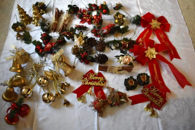 Lovely Job Lot Christmas Floristry Floral Arranging Table Decorations Wreaths