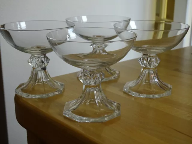 Val St Lambert 4 Anciennes  Coupes A Champagne Cristal Modele Yale