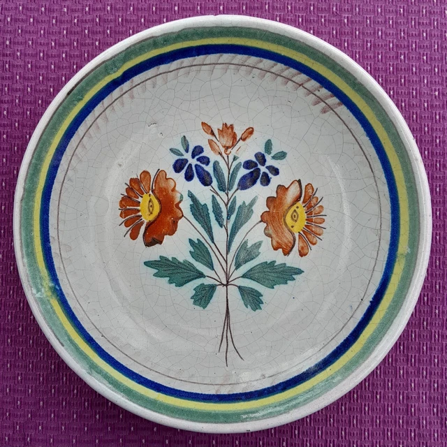 Ancienne & belle assiette creuse en faïence 19ème XIXÈME à identifier.