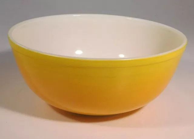 VINTAGE PROMO PYREX BOWL #404 "PINEAPPLE PARTY" CHIP&DIP OMBRE YELLOW to ORANGE VINTAGE PROMO PYREX BOWL #404 "PINEAPPLE PARTY" CHIP&DIP OMBRE YELLOW to ORANGE