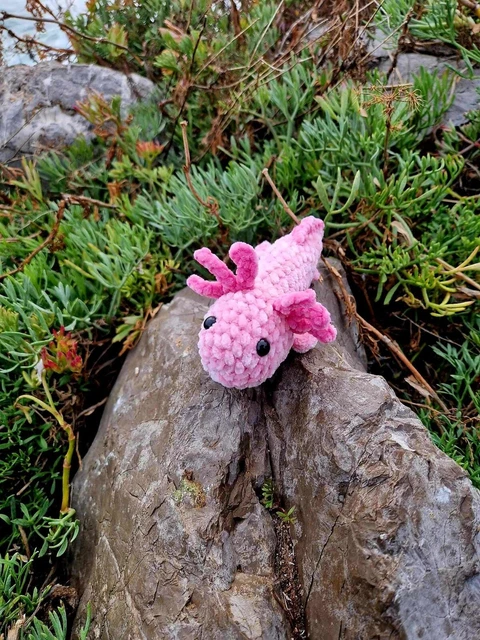 Mini Doudou Lapin Bleu Au Crochet - Fait Main En Laine, Peluche Pour Enfants (Neuf, Fabriqué En France)