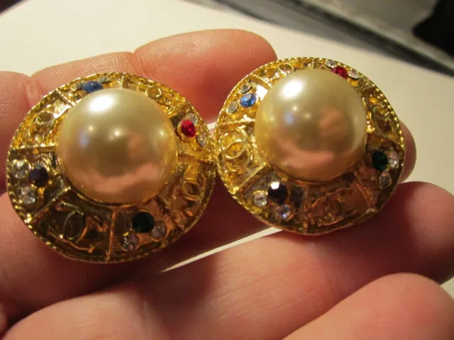 Vintage Faux Pearl And Multi Color Earrings Heavy Gold Tone   Tub Sc
