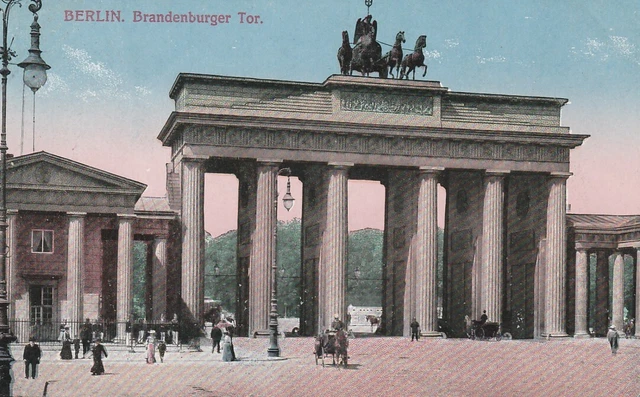 AK Berlin Brandenburger Tor, Quadriga, Blick von Osten  
