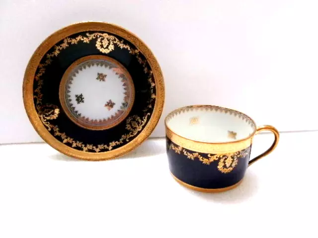 Ancienne tasse et sous tasse en porcelaine de Limoges (UC) 2