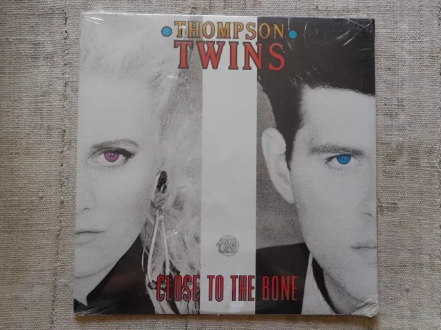 Thompson Twins ‎– Close To The Bone Etichetta: Arista ‎– AL-8449 - LP sigillato