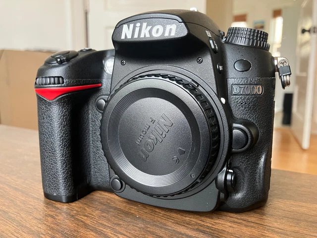 Nikon D7000 16.2MP DSLR Camera Body (with battery, charger, strap)