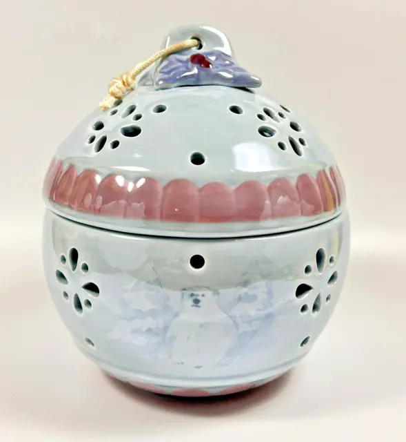 Winter Frost Pfaltzgraff Pierced Ball Tea Light Candle Holder Polar Bear