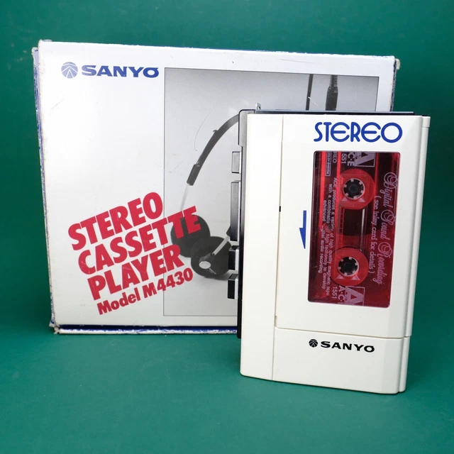 RETRO SANYO M4430 Portable Stereo Cassette Player Walkman! White, Boxed