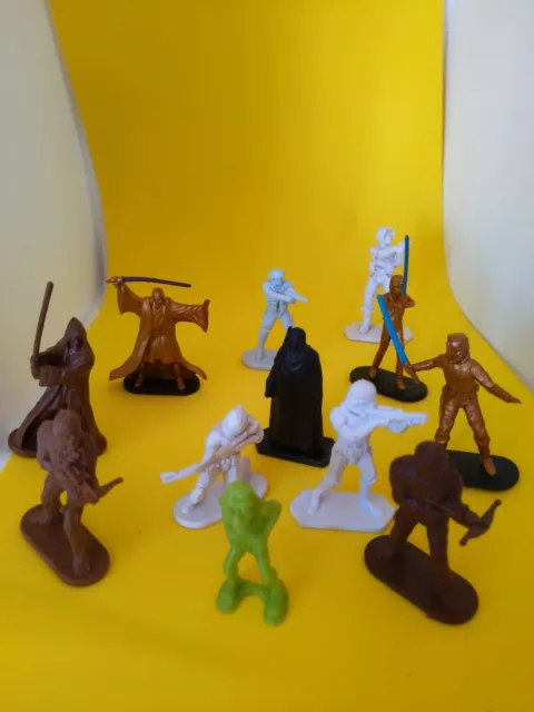 Lot of 12 Toys Cake Toppers Figures Figurines Star Wars bx6